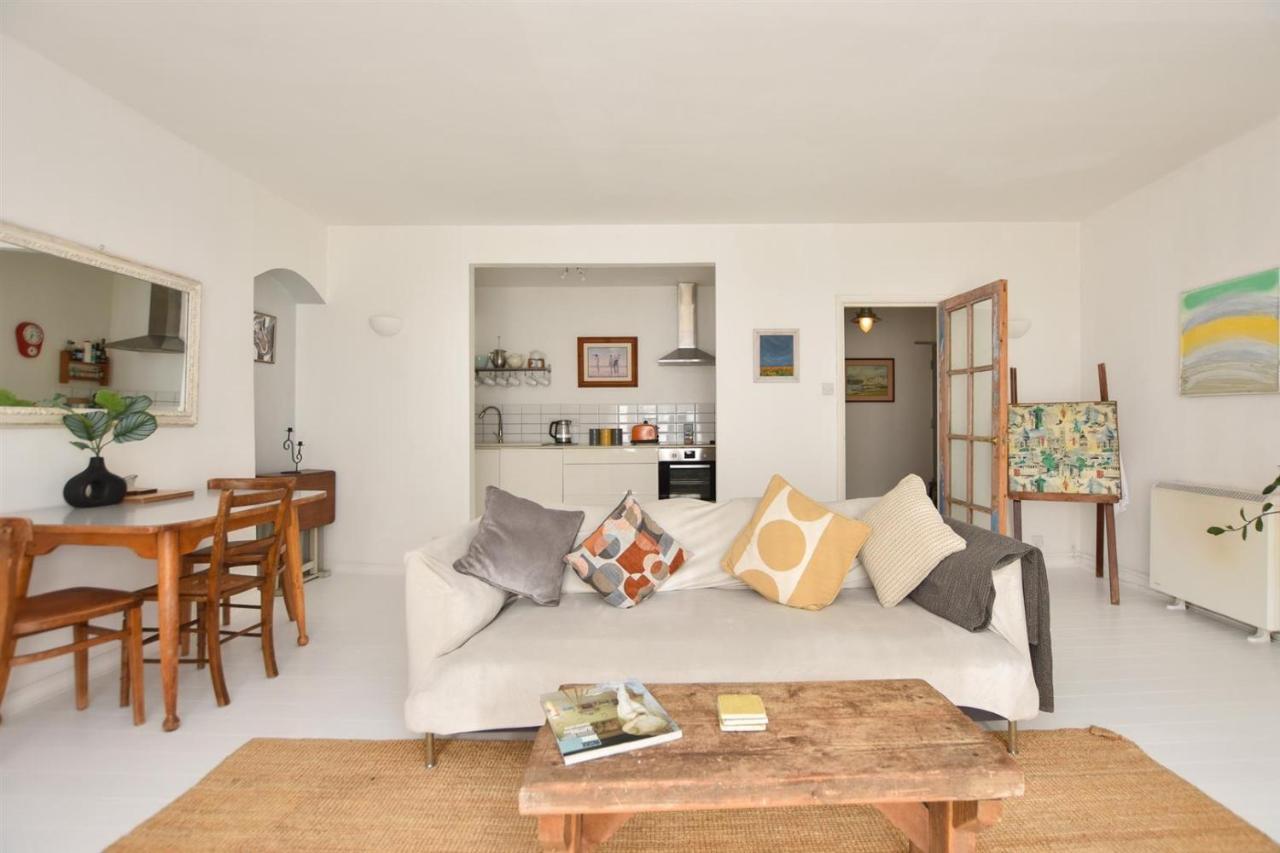 Апартаменты Stunning 2 Bed With Sea View In Hastings Old Town Экстерьер фото